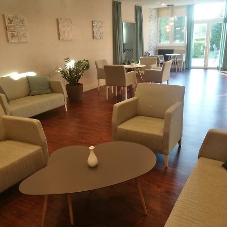 Otp Hotel Будапеща Екстериор снимка