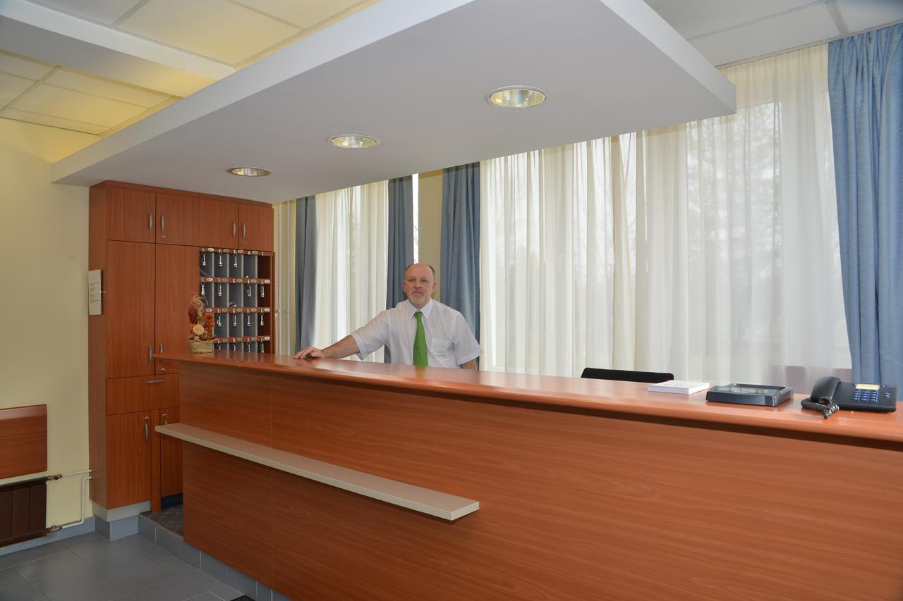 Otp Hotel Будапеща Екстериор снимка